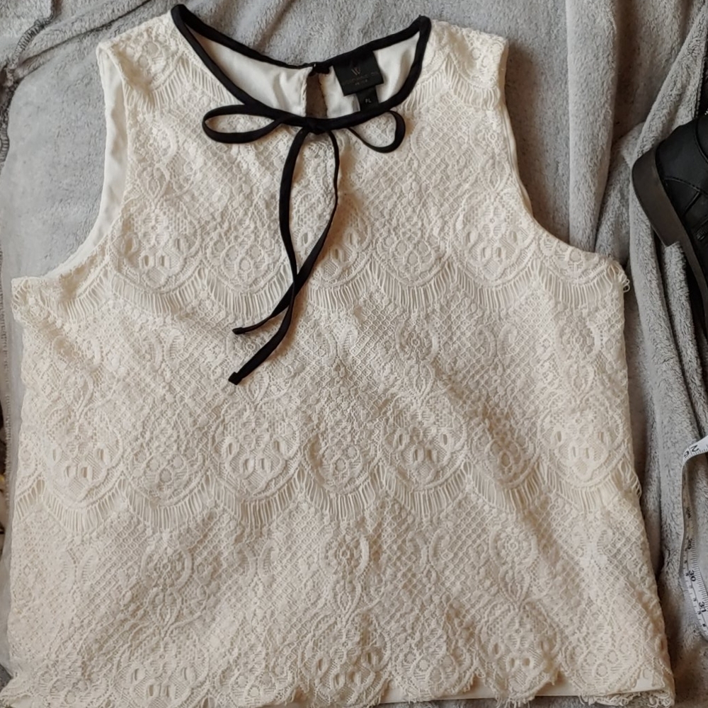 Worthington petite sleeveless blouse